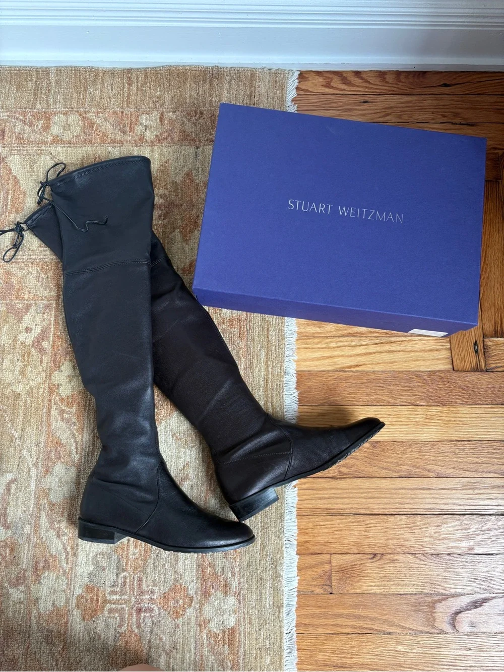 Stuart Weitzman 